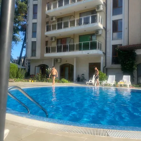 Apartman Sunny 2 *